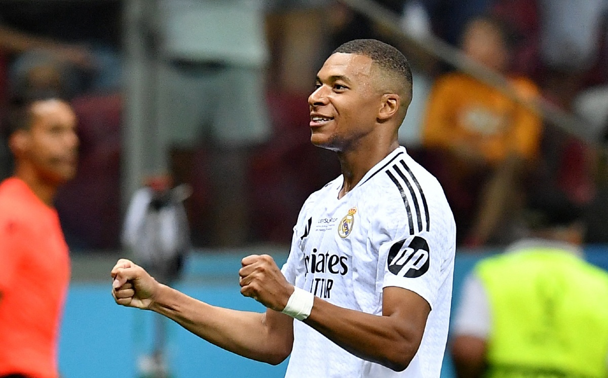 Kylian Mbappé anota gol en su debut con el Real Madrid en la Supercopa de Europa (Reuters)