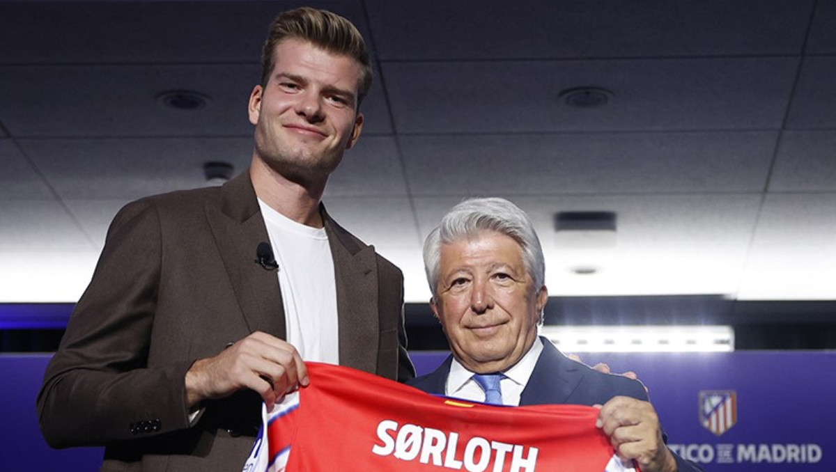 Alexander Sorloth portará el número y mítico '9' del Atlético de Madrid (X Atleti)