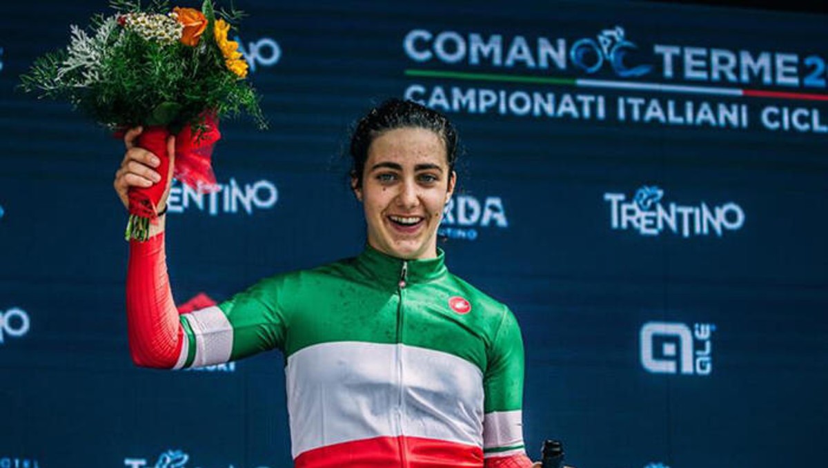 Alice Toniolli, ciclista de 19 años, está en cuidados intensivo tras sufrir fuerte caída (Instagram)