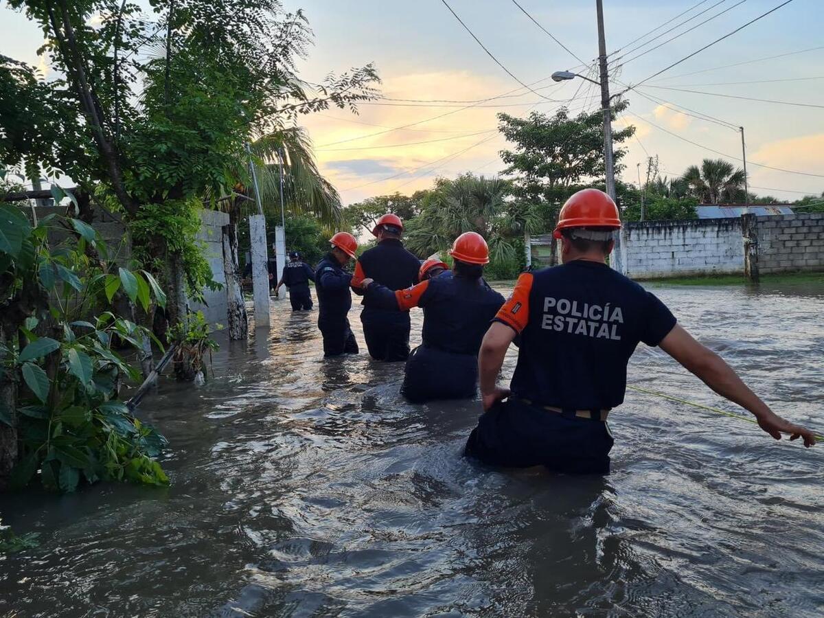 Graves inundaciones en Tierra Blanca; SSP activa Plan Tajín para rescatar a los afectados | Foto: @SP_Veracruz