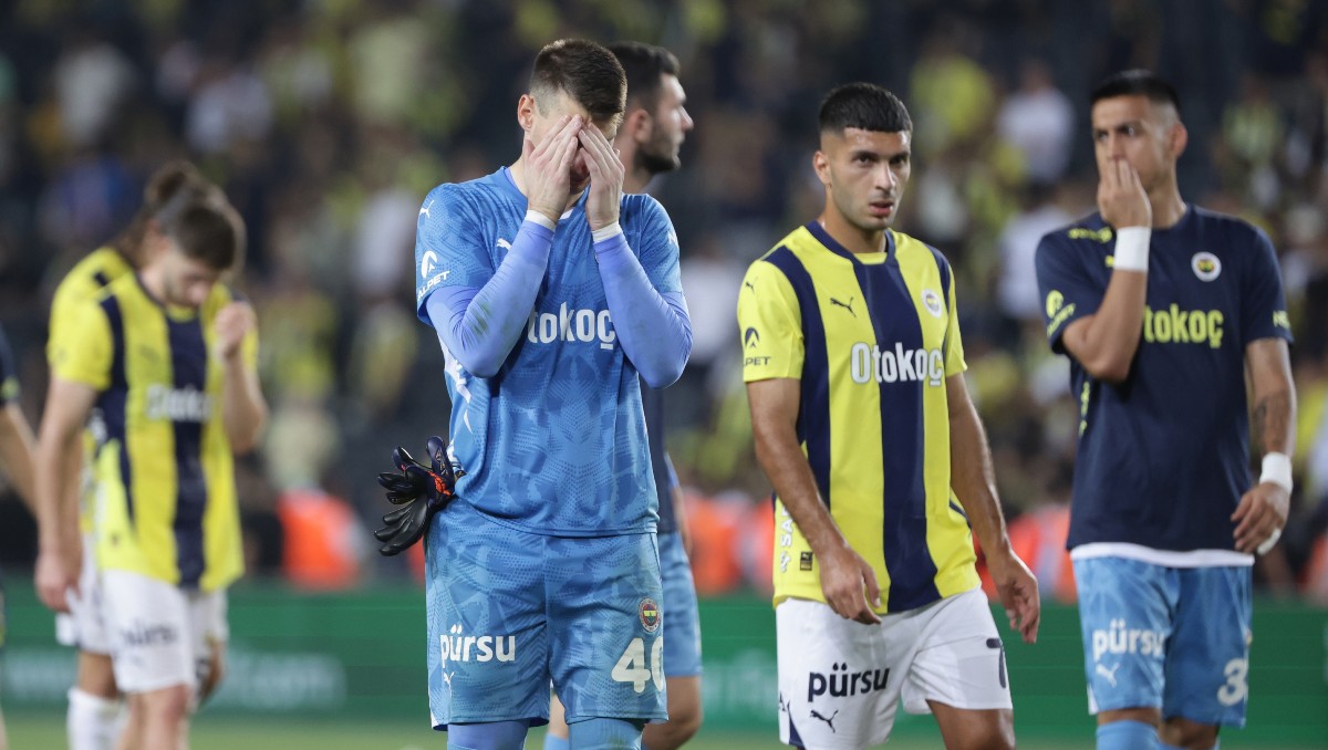 Fenerbahce acusa a club de terrorismo futbolero contra su presidente (EFE)