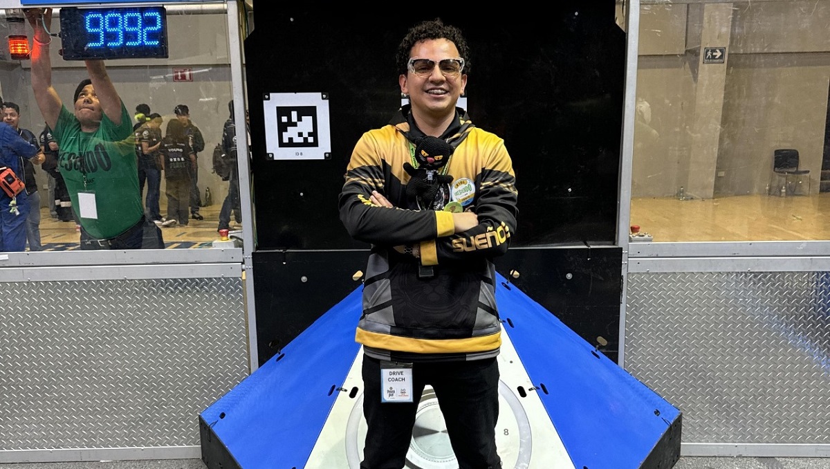 Adrián Ulises Velázquez Padilla, mentor de Apollo Black Cats. (cortesía)