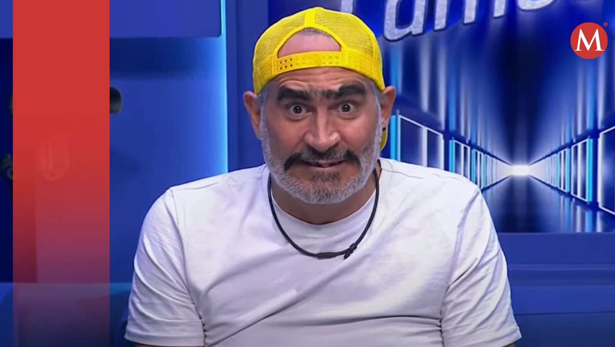 Arath de la Torre recibe información del EXTERIOR de 'La Casa de los Famosos'