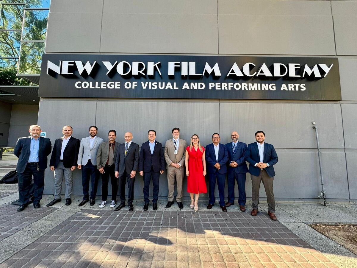 Esteban Villegas y su equipo de trabajo en NY Film Academy. | Especial