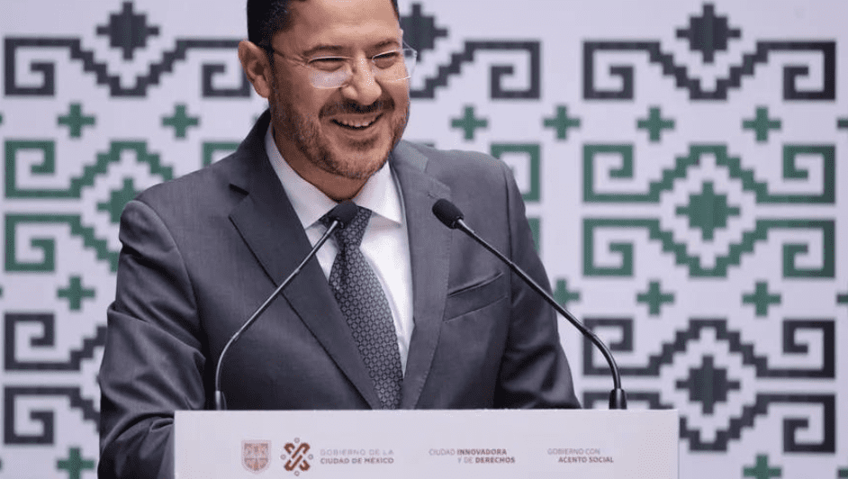 Ignacio Mier reconoce aportaciones de Batres en presentación de libro en Cámara de Diputados