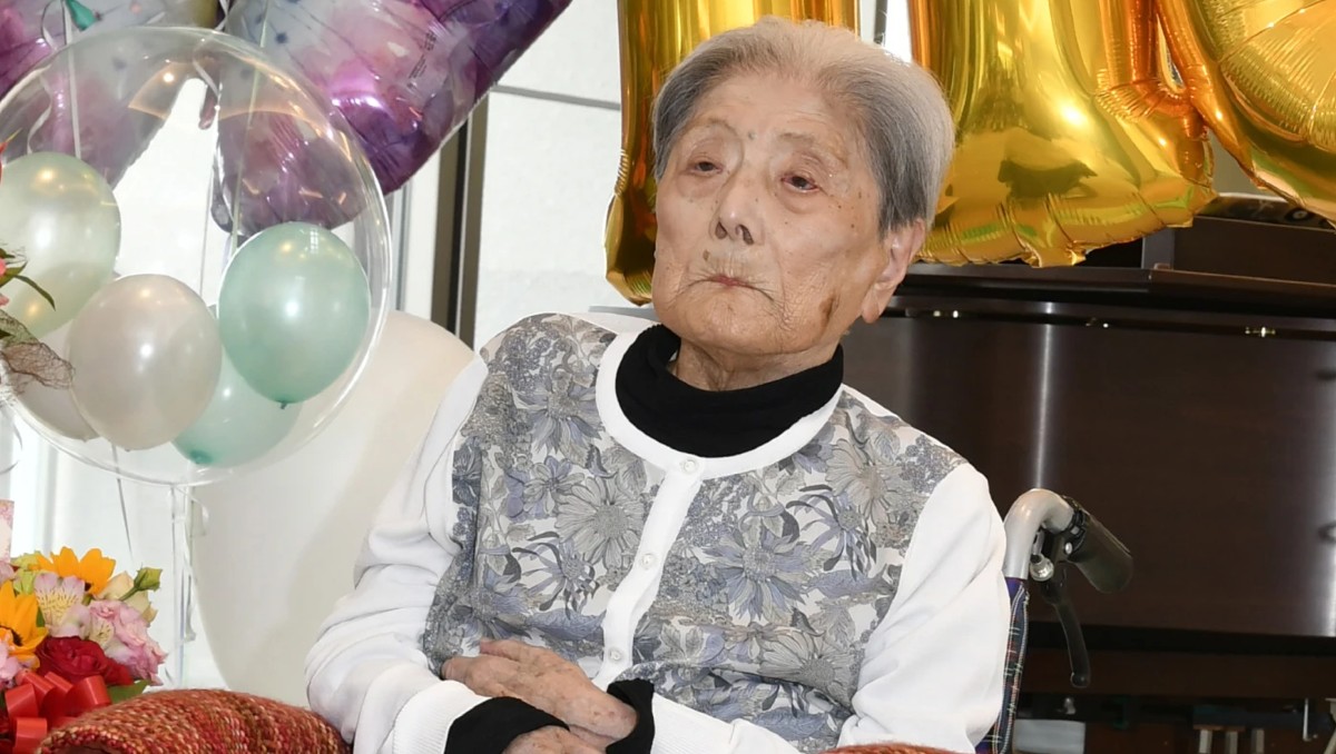 Tomiko Itooka, una mujer a la que le encantan los plátanos, se vuelve la mujer más longeva del mundo. | AP
