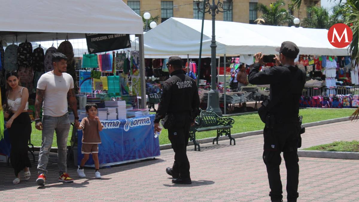Feria de regreso a clases en Tampico. (Yazmín Sánchez)