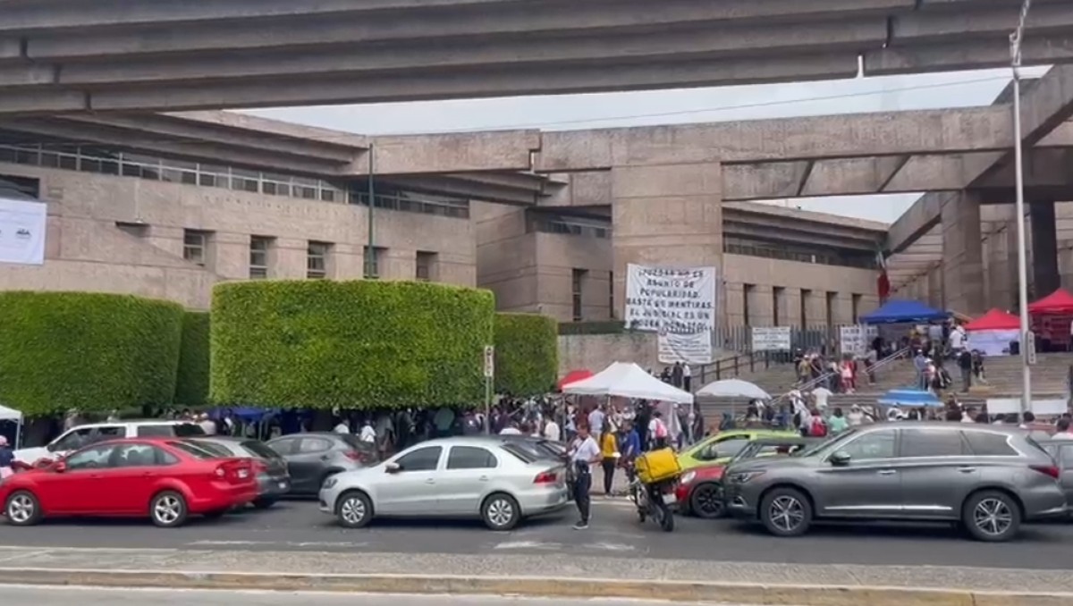 Magistrados y jueces en pie de lucha: Plantón en San Lázaro por reforma judicial | Especial