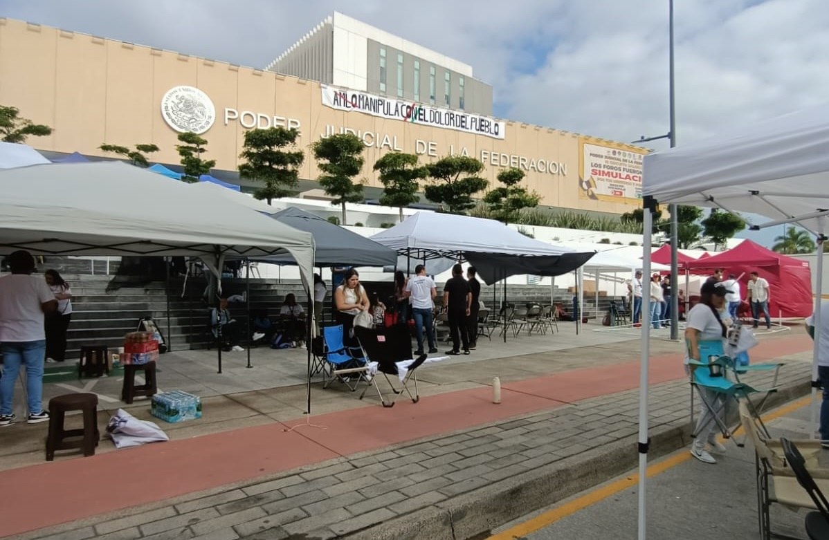 El paro de labores se mantiene en el Poder Judicial en Jalisco. (Josefina Ruiz)