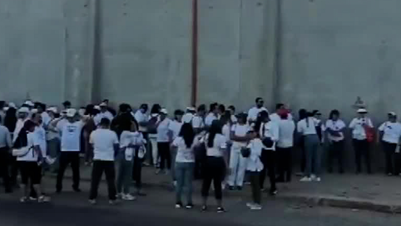 Trabajadores del Poder Judicial protestan frente a penal en Baja California Sur