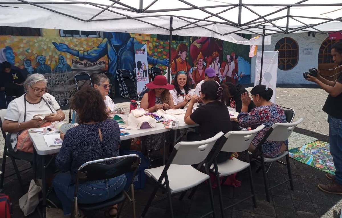 Reunión de colectivos en Lagos de Xalapa (foto: Isabel Zamudio)