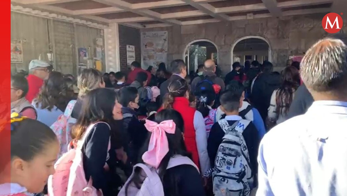Alumnos de preescolar, primaria y secundaria regresaron a clases este lunes 26 de agosto, en Edomex. Foto: (Especial)