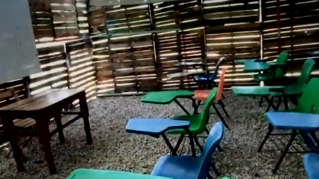 En Chiapas, la Preparatoria 8 regresa a clases en condiciones precarias