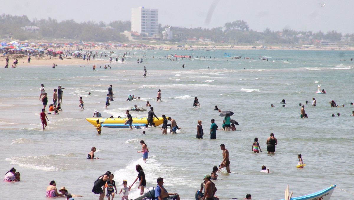 Afluencia durante vacaciones de verano en playa Miramar. (Yazmín Sánchez)