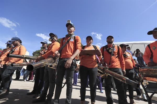 Empleados de la Secretaría de Estado en los Despachos de Gestión de Riesgos y Contingencias Nacionales de Honduras (COPECO)