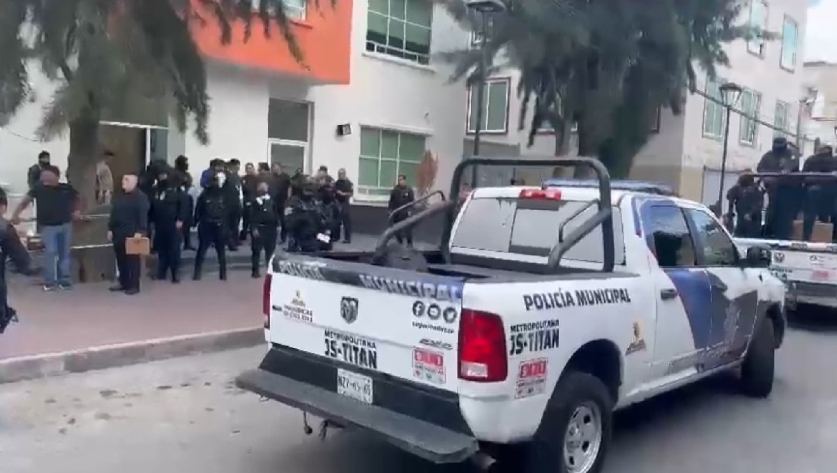 Solo uno de los servidores públicos de la CdMx sigue detenido por el falso operativo en Nezahualcóyotl. Foto: (Especial)