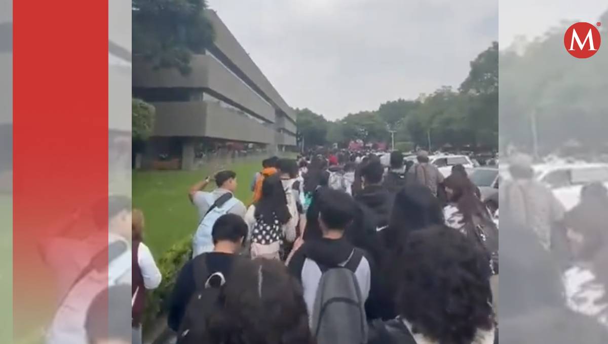 En redes sociales circulan videos que muestran cómo fueron desalojados los estudiantes (Especial)