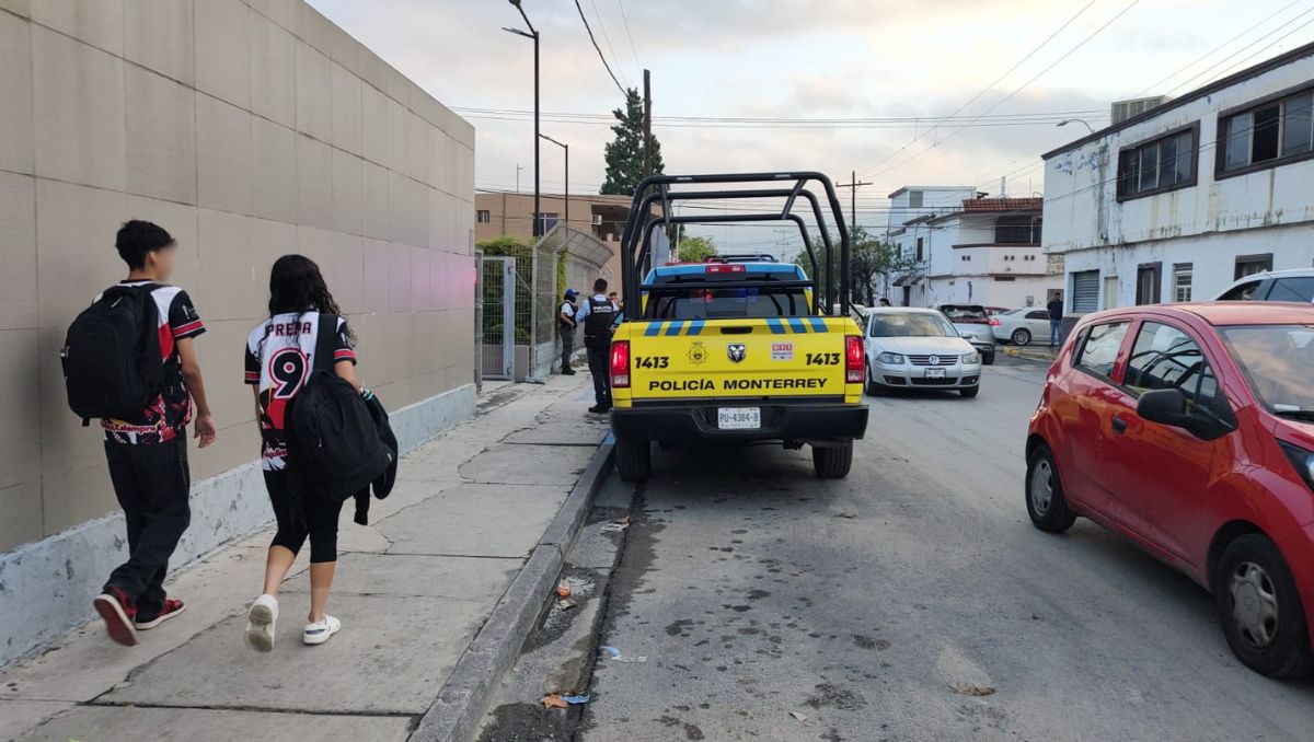 La supuesta amenaza en la Preparatoria 9 en la UANL movilizó a las autoridades durante la mañana del miércoles. Agustín Martínez