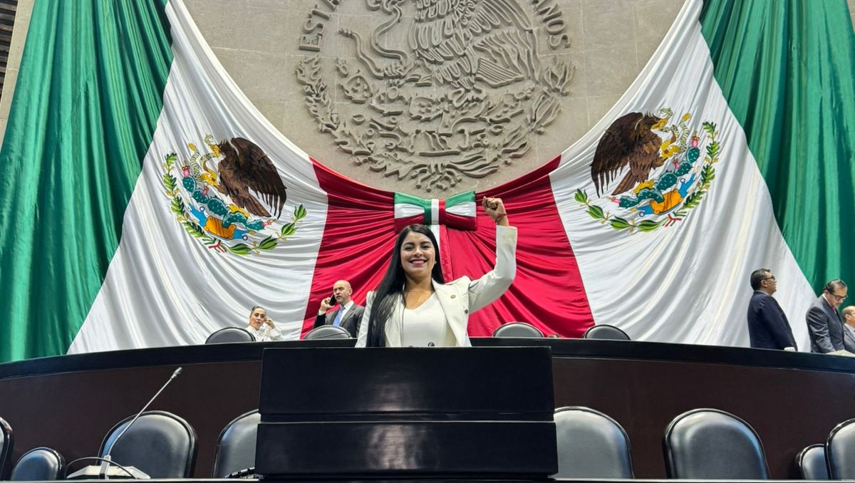 Cintia Cuevas se convirtió hoy en diputada federal. | Especial