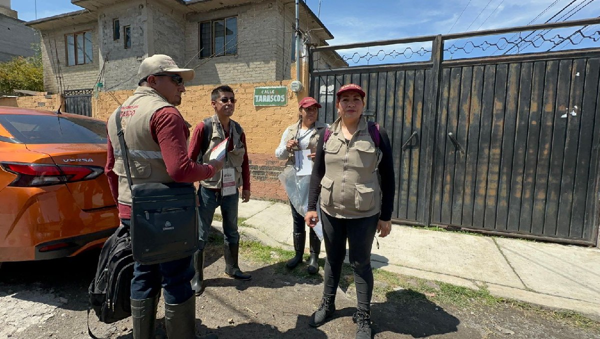 Los "Siervos de la Nación" partieron de la Escuela Secundaria Oficial 627 “Cuitlahuac” hacia las colonias afectadas en Chalco. Foto: (Especial)