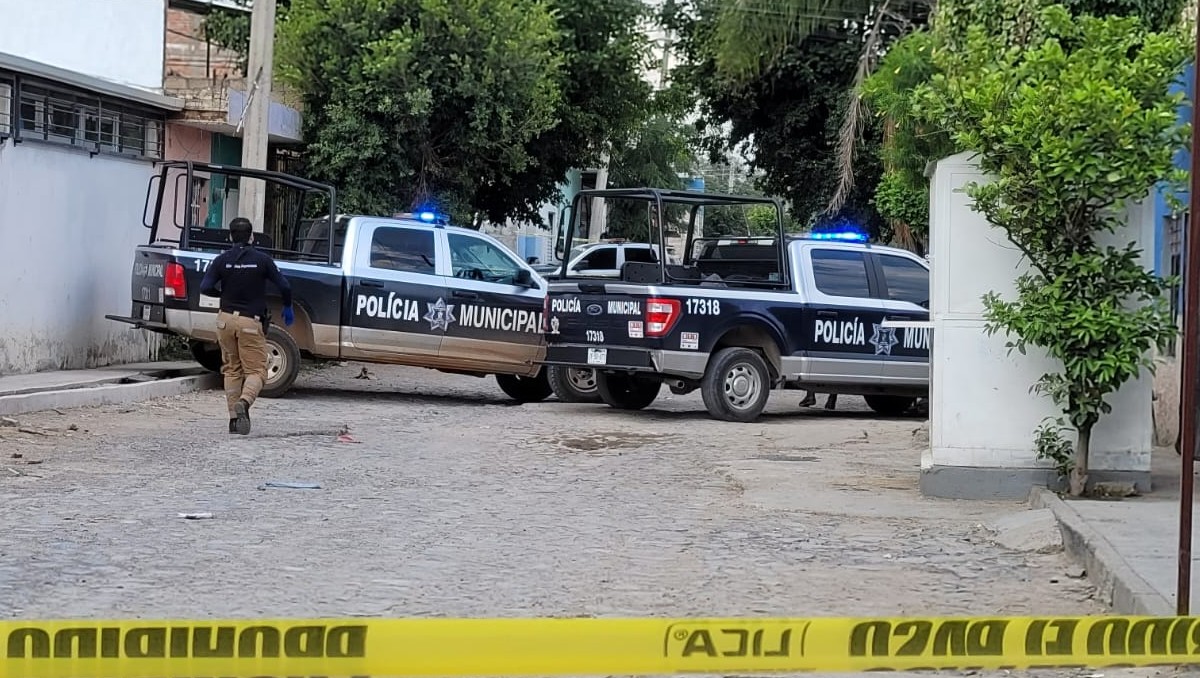 Policías de Tlaquepaque acuden a lugar donde menor fue asesinado a balazos (Usi Toledo)