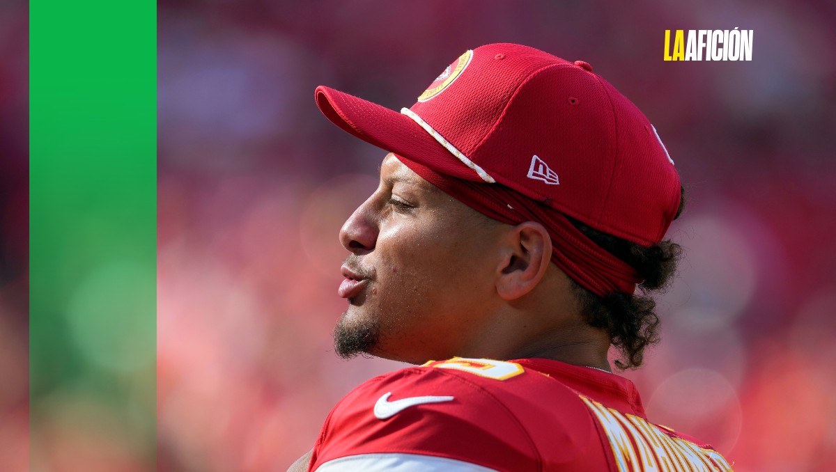 Patrick Mahomes, fuera del Top 10 de los mejor pagados de la NFL (AP)
