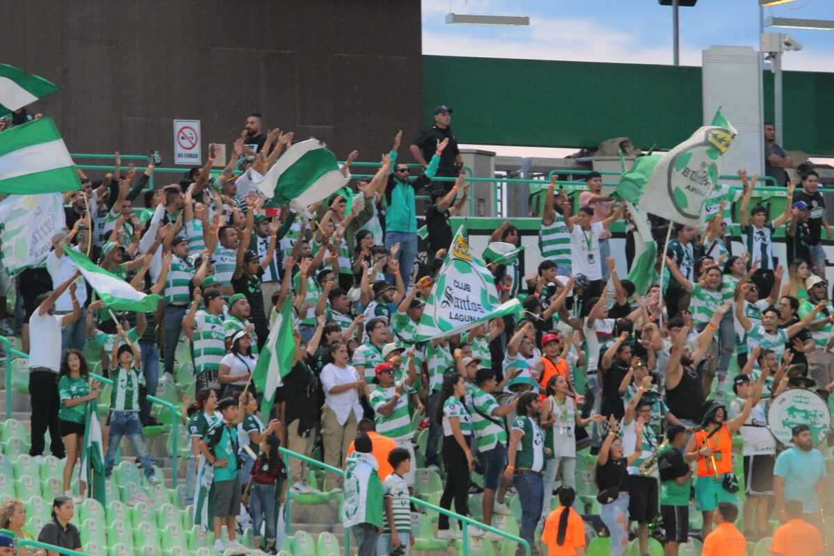 Afición Santos Laguna. | Roberto Amaya