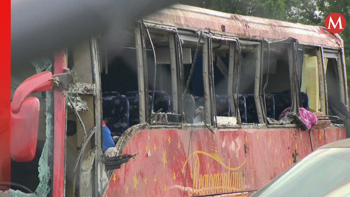 El autobús transportaba a 17 mexicanos. | AP