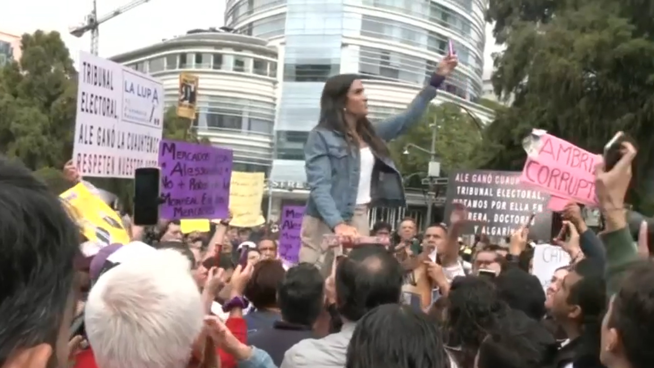 "Desde el 2 de junio nos han intentado robar": Rojo de la Vega tras protesta en Paseo de la Reforma