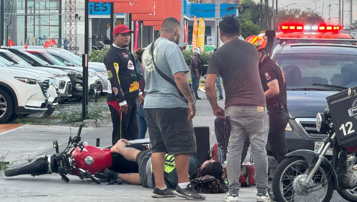 El motociclista resultó con algunas lesiones, pero no fue trasladado al hospital. Foto: Marcela Cuevas