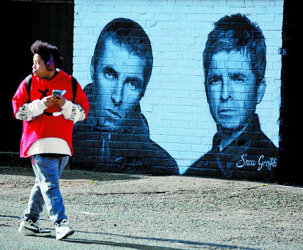La reunión de los hermanos Liam y Noel Gallagher ha generado furor. Phil Noble/Reuters