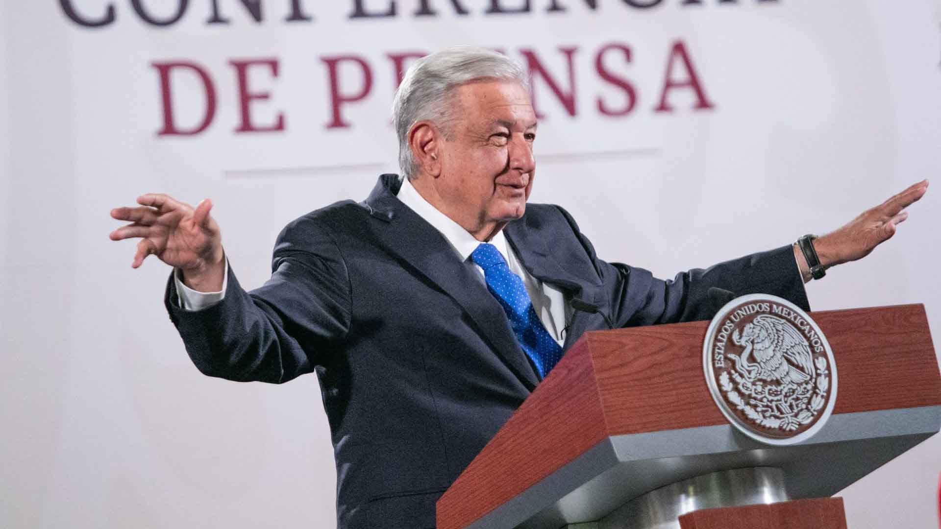 AMLO reconoce “plan con mañana” Dinamarca y encuesta a mano alzada