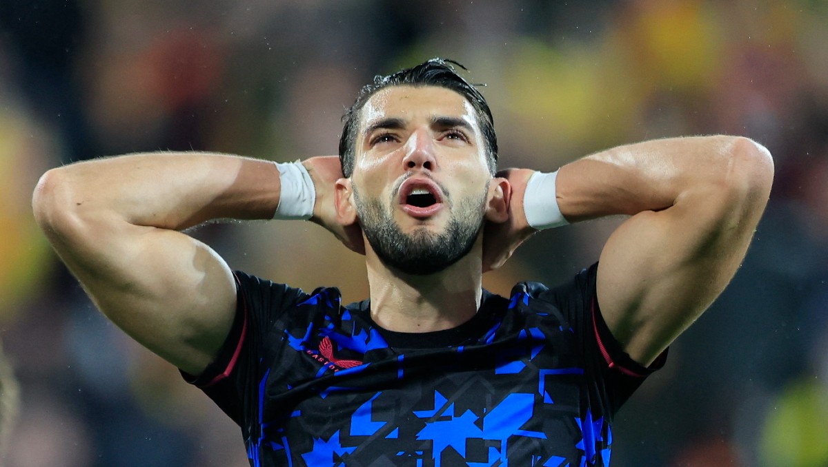 Rafa Mir, jugador del Valencia, es detenido por presunta agresión sexual (Reuters)