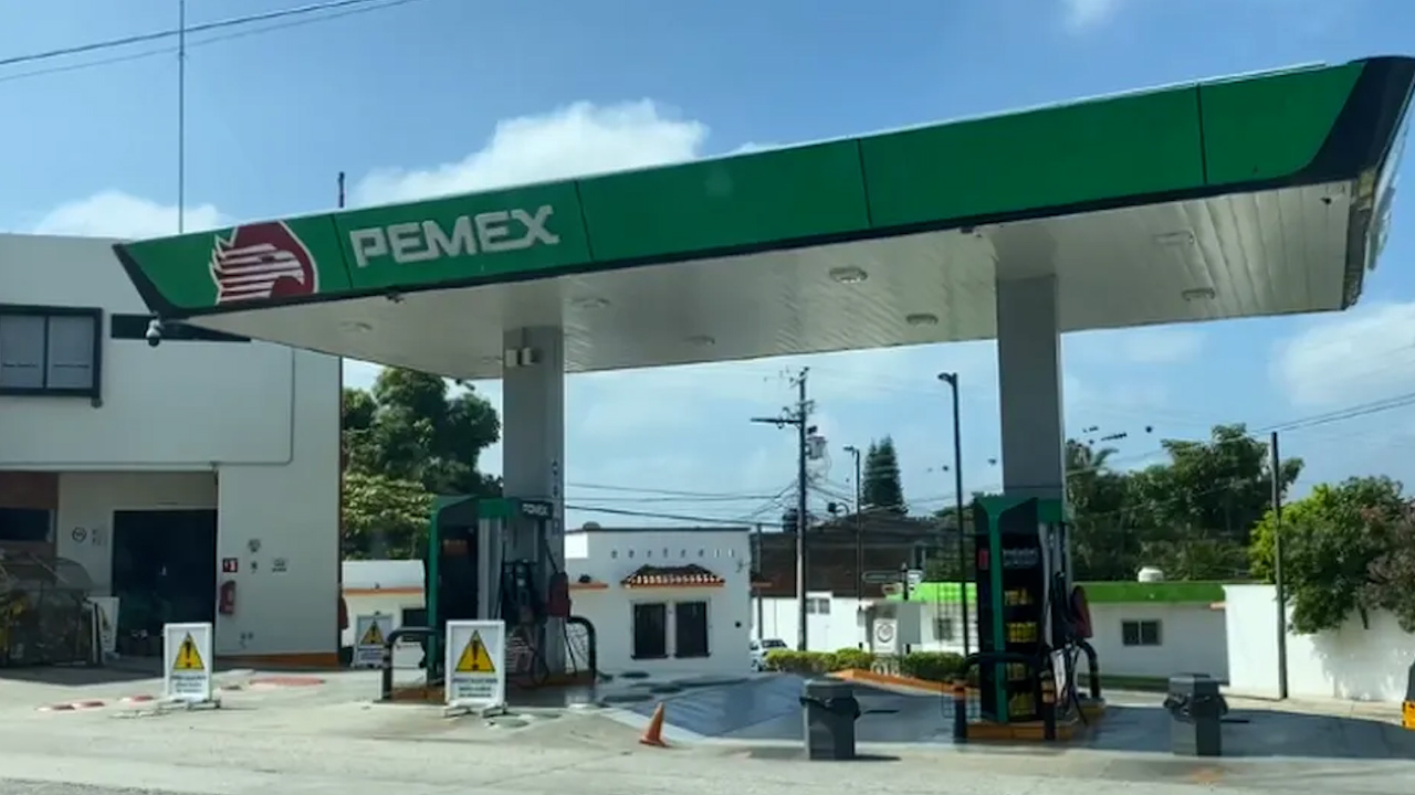 Cierran tres gasolineras de Ocozocoautla por amenazas del crimen organizado