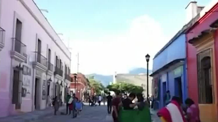 Oaxaca: presentará reforma para que mandatarios no usen sus nombres en obras