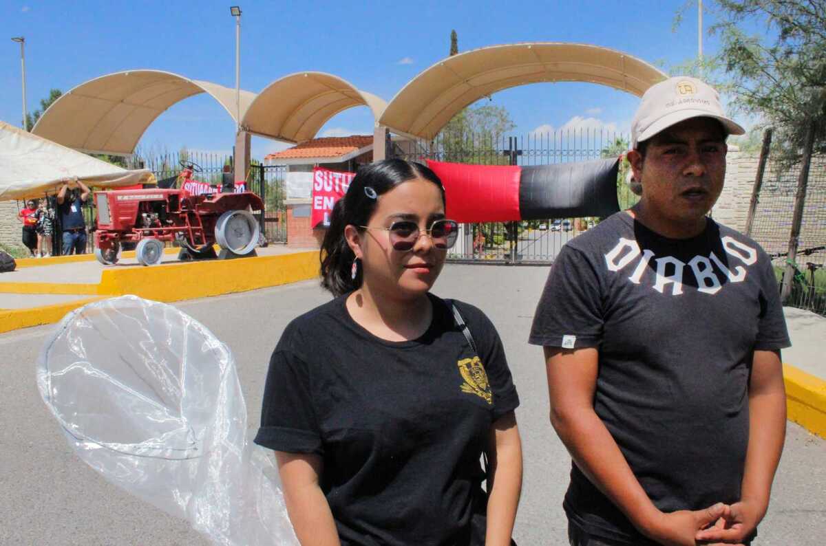 Varios estudiantes afirmaron que, aunque en las ocasiones que se les permite el acceso, los trabajadores sindicalizados los presionan. | Roberto Amaya
