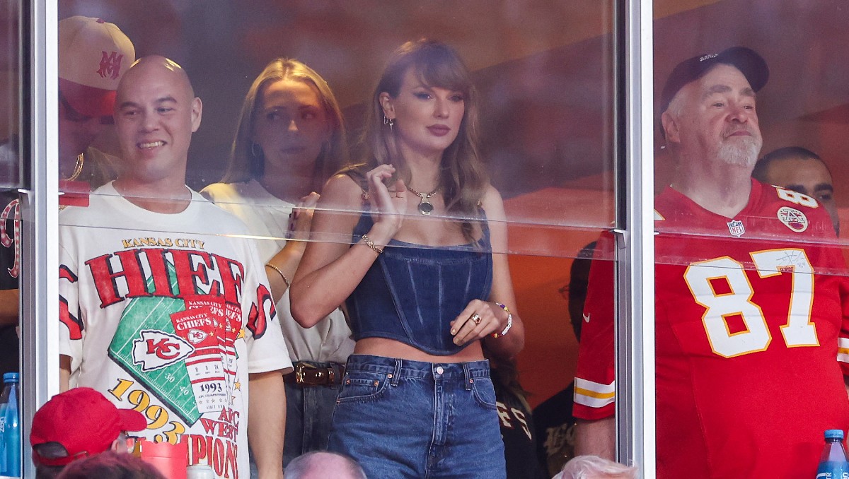 Taylor Swift, presente en Kick-off de NFL para apoyar a Chiefs y a Travis Kelce (AFP)
