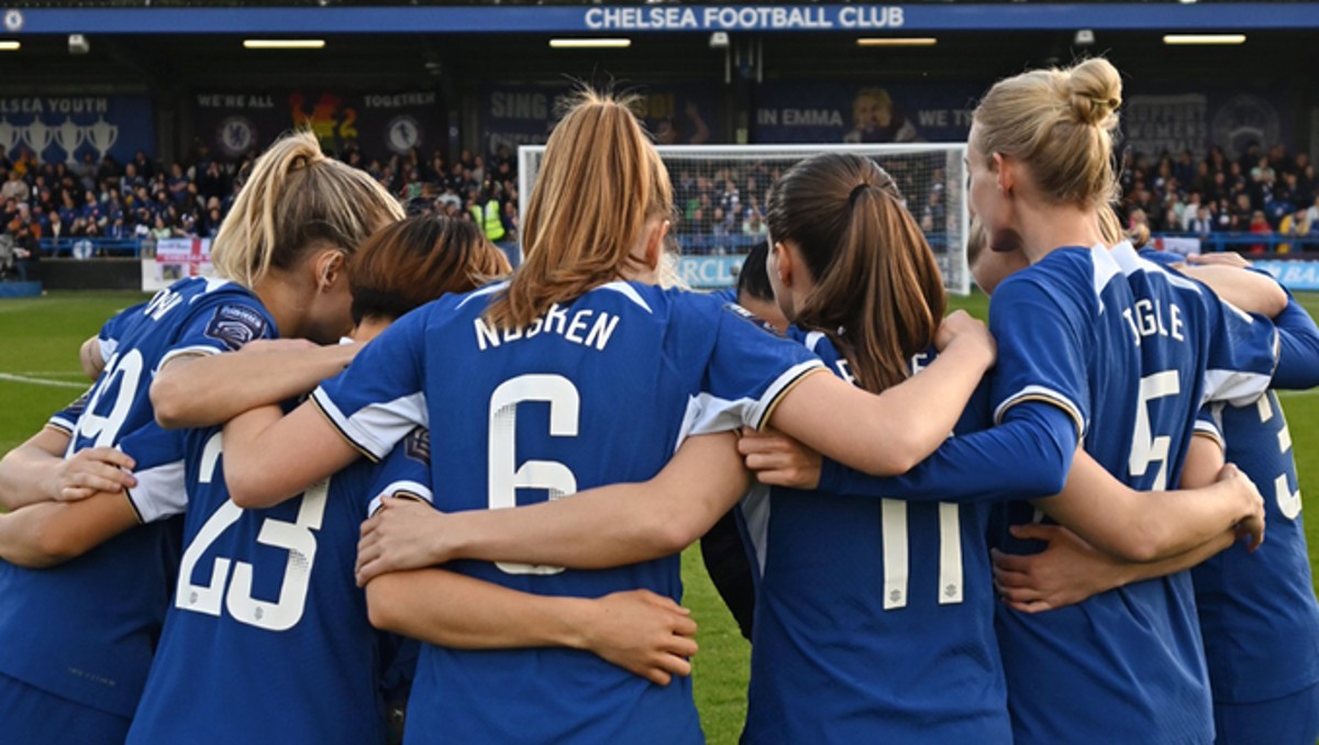 Chelsea femenino prohíbe los autógrafos y los 'selfies' por falta de seguridad (X @ChelseaFCW)