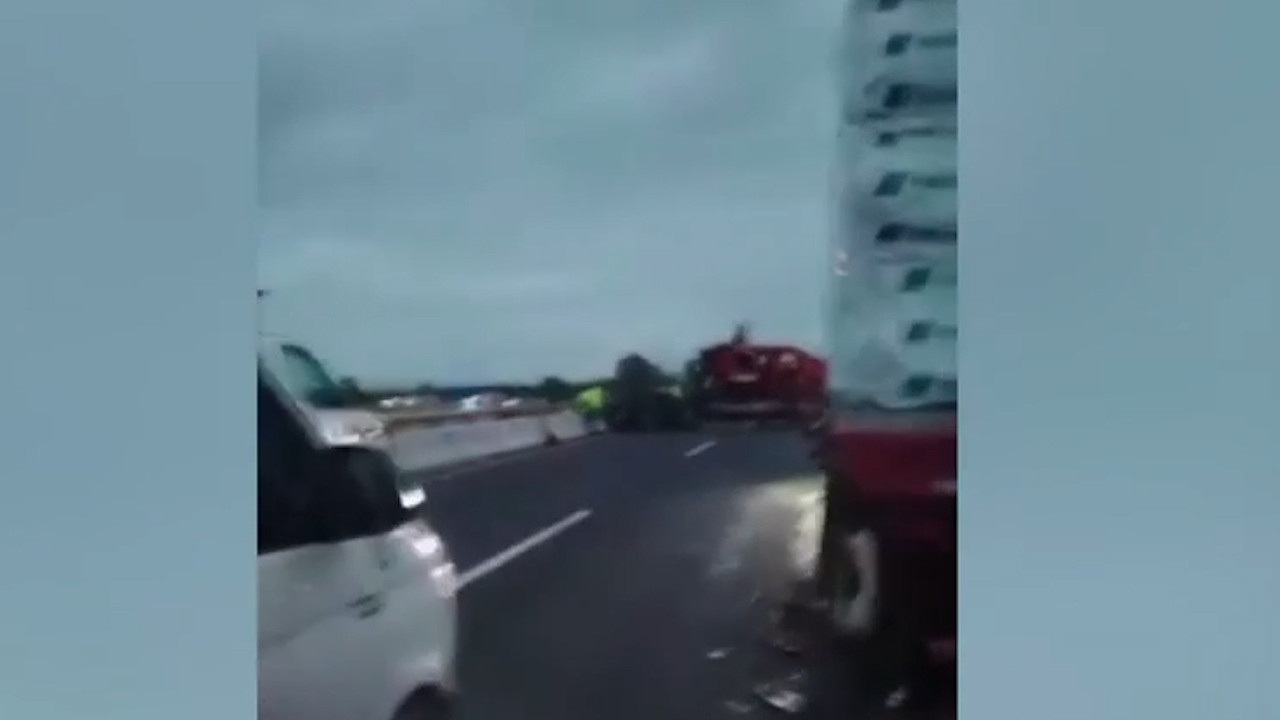 Accidente en el Arco Norte deja dos muertos; hay 3 tráileres involucrados