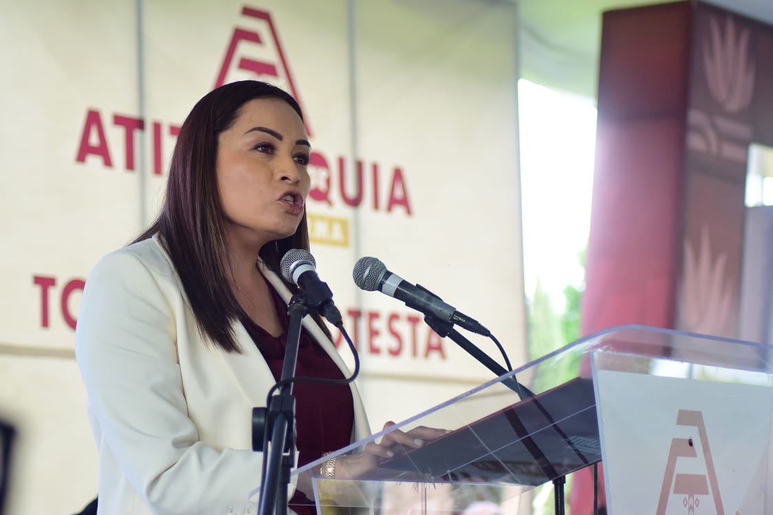 Claudia Arisbee Sandoval Ramírez asume como alcaldesa de Atitalaquia. (Francisco Villeda)