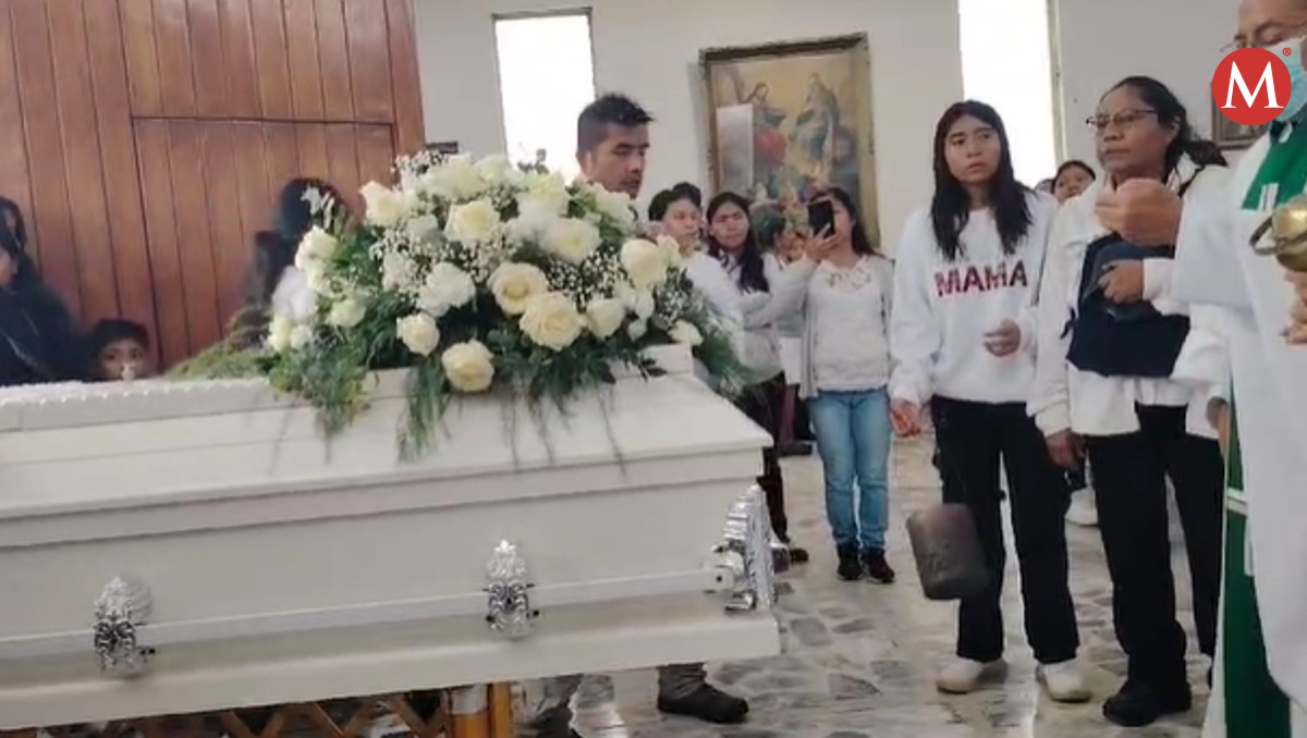 Dan último adiós a niño asesinado en secundaria de Tehuacán, Puebla | Especial