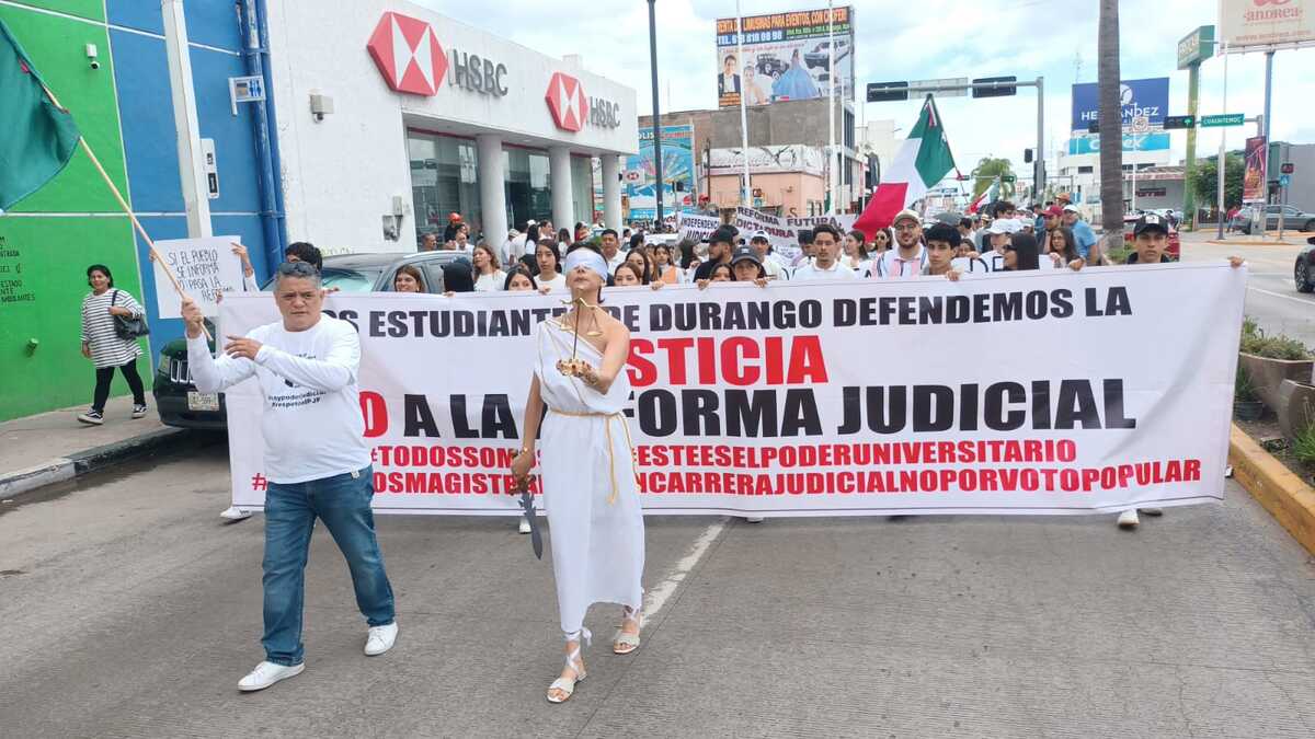 Alumnos, sociedad civil y trabajadores del Poder Judicial protestan en Durango capital. | Especial