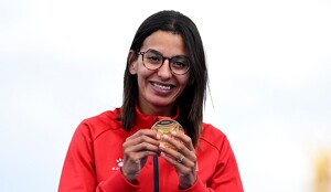 La paralteta marroquí Fatima El Idrissi bate el récord del maratón femenino en el cierre de los Juegos Paralímpicos de París 2024