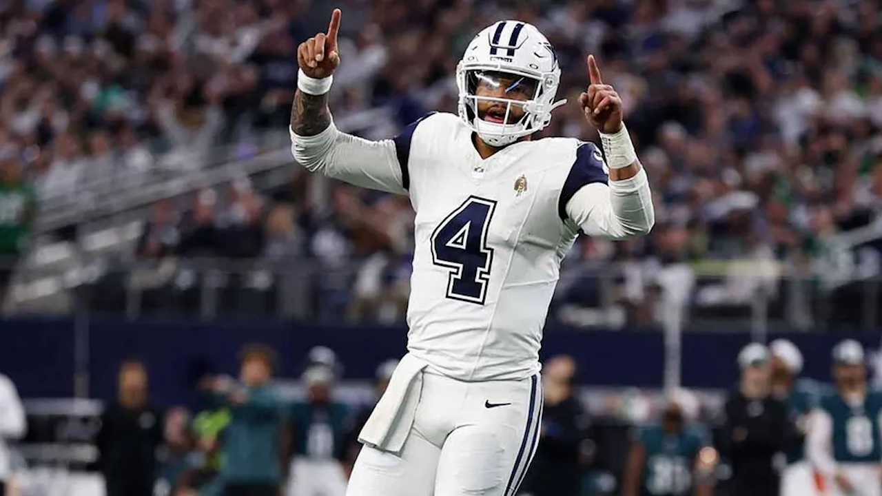 Dak Prescott renueva con Cowboys y se convierte en el jugador mejor pagado de NFL
