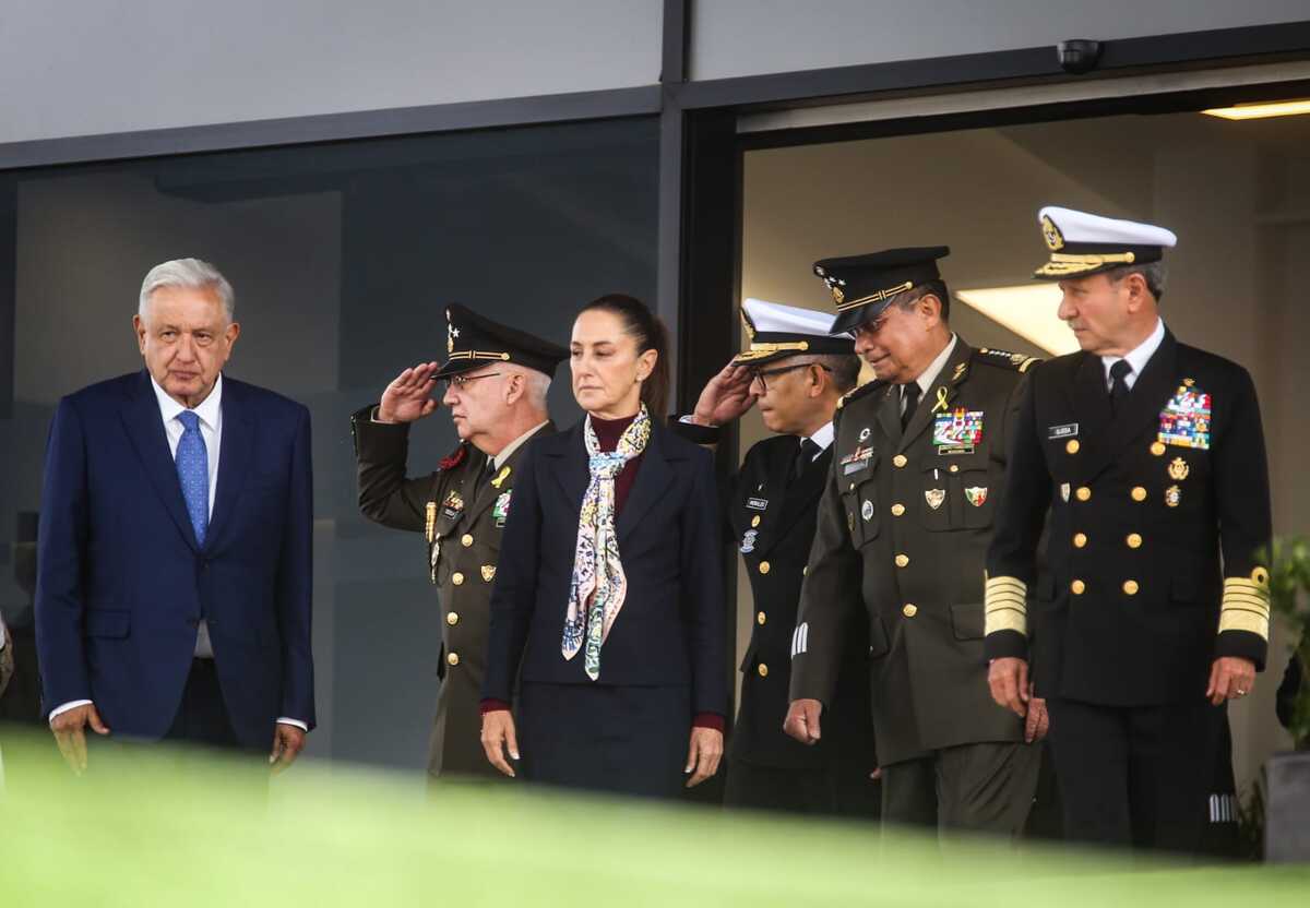 AMLO agradece a titulares de SEDENA y Marina