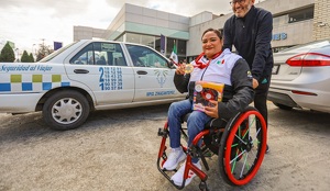 Gloria Zarza, ganadora de la medalla de oro categoría de lanzamiento de bala F54 en los Juegos Paralímpicos