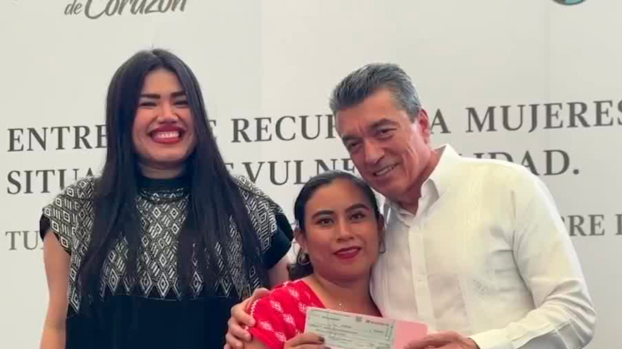 Rutilio Escandón destaca a mujeres emprendedoras de Chiapas