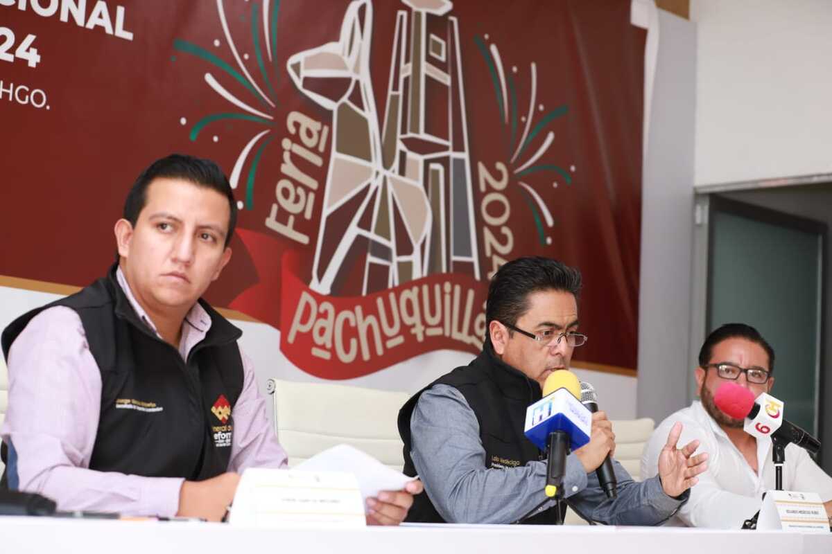 Anuncia Eduardo Medécigo las actividades de la Feria de Pachuquilla. (Jorge Sánchez)