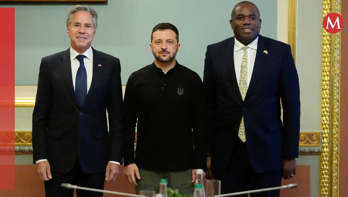 Volodimir Zelensky presionó a los diplomáticos para que autoricen uso de armas occidentales. | AFP