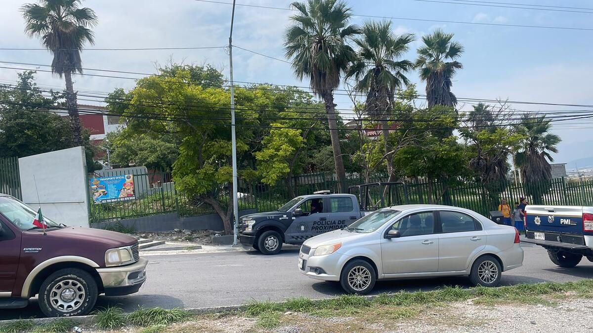 Amenaza de tiroteo en secundaria de Santa Catarina causa movilización. Foto: Ángel Mercado